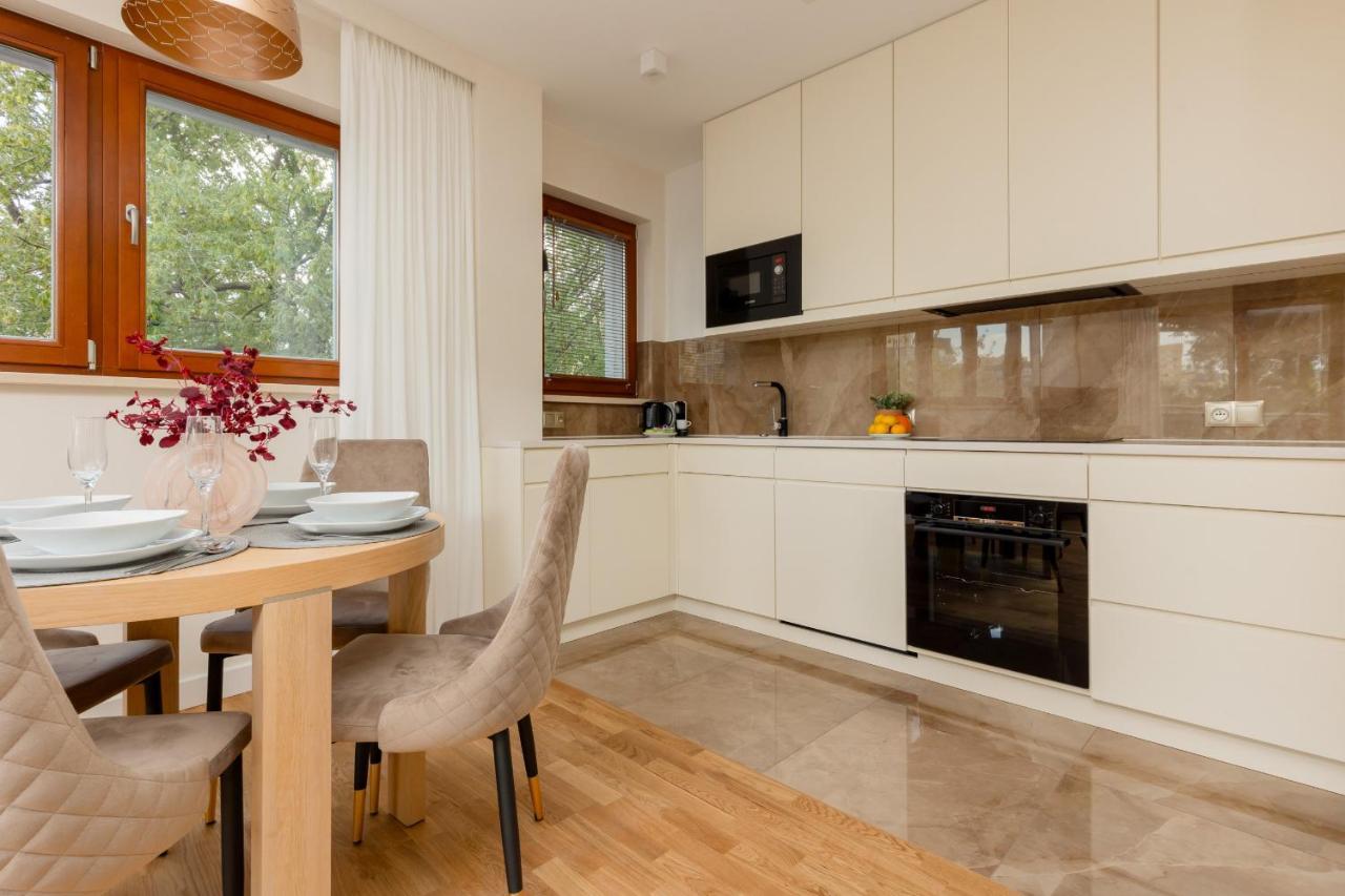 Deluxe Apartment Wronia 45 With Ac, Parking & Balcony By Renters Prestige Varsavia Esterno foto