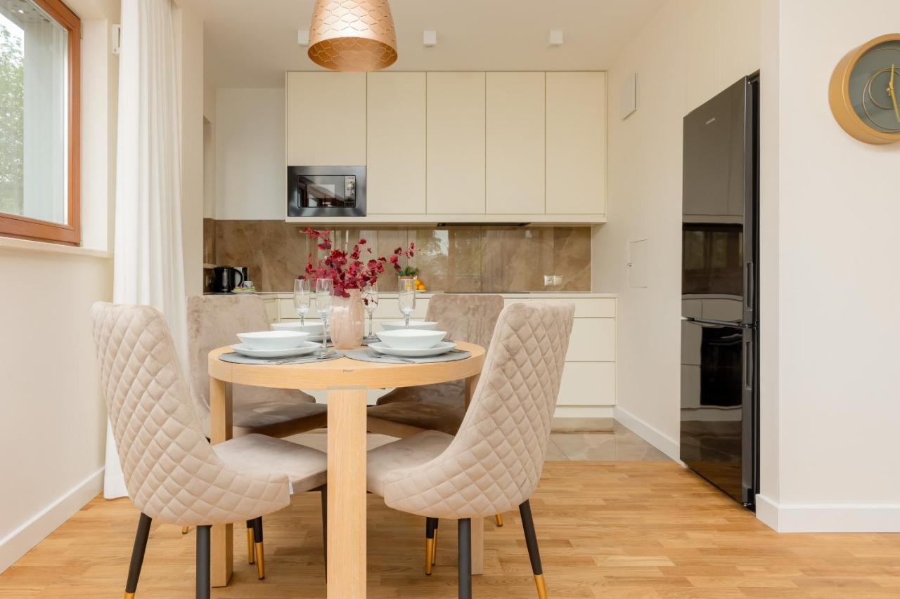 Deluxe Apartment Wronia 45 With Ac, Parking & Balcony By Renters Prestige Varsavia Esterno foto