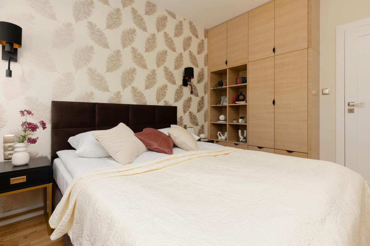 Deluxe Apartment Wronia 45 With Ac, Parking & Balcony By Renters Prestige Varsavia Esterno foto