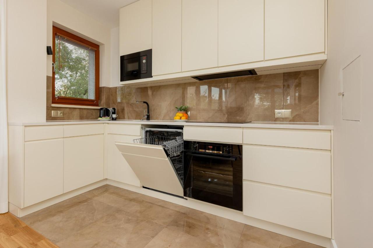 Deluxe Apartment Wronia 45 With Ac, Parking & Balcony By Renters Prestige Varsavia Esterno foto
